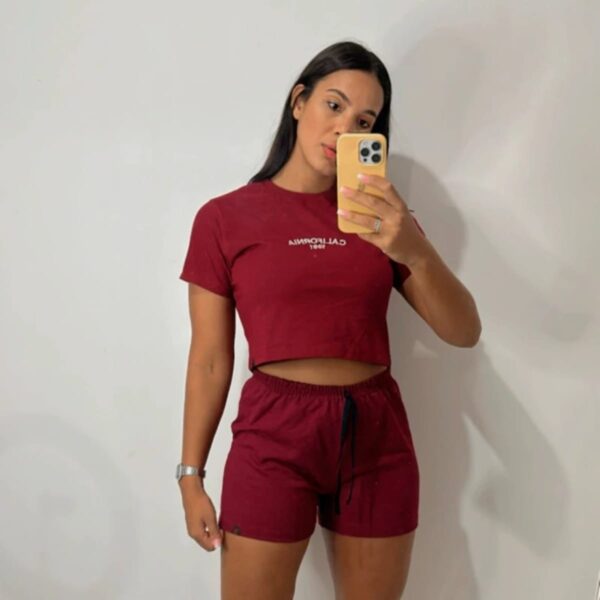 Kit 3 conjunto feminino de moletom, cropped básico e short, da Concept Áurea.