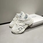 Sapatos de pai brancos elegantes com gráfico “SPORT” e sola grossa – Concept Áurea