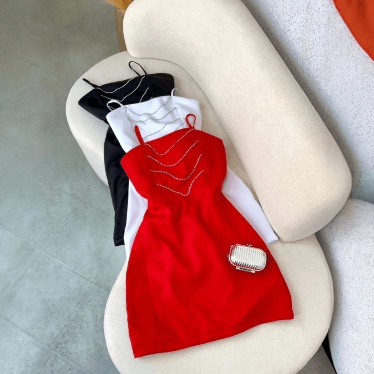 vestido-alfaiataria-branco-com-strass-concept-aurea Vestido Alfaiataria Branco Com Strass Concept Áurea