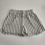 Short Feminino Listrado Tecido Duna