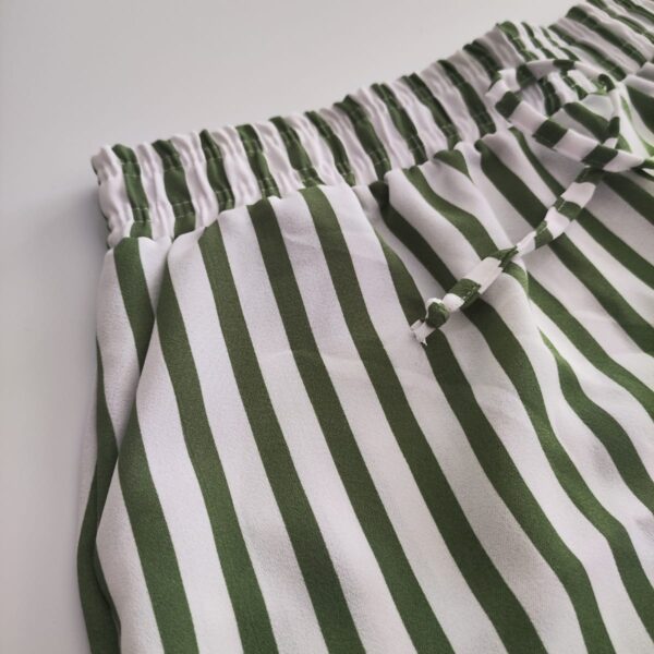 Short Feminino Listrado Tecido Duna - Imagem 5