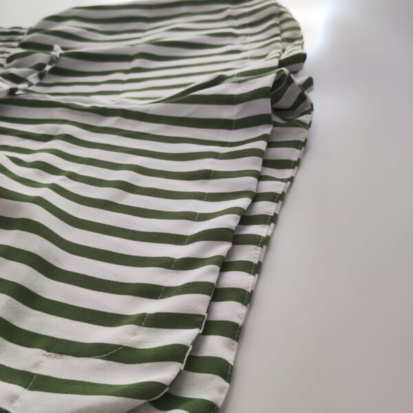 Short Feminino Listrado Tecido Duna - Imagem 6