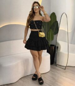 Imagem Mulher Vestindo Conjunto Feminino Alfaiataria Preto