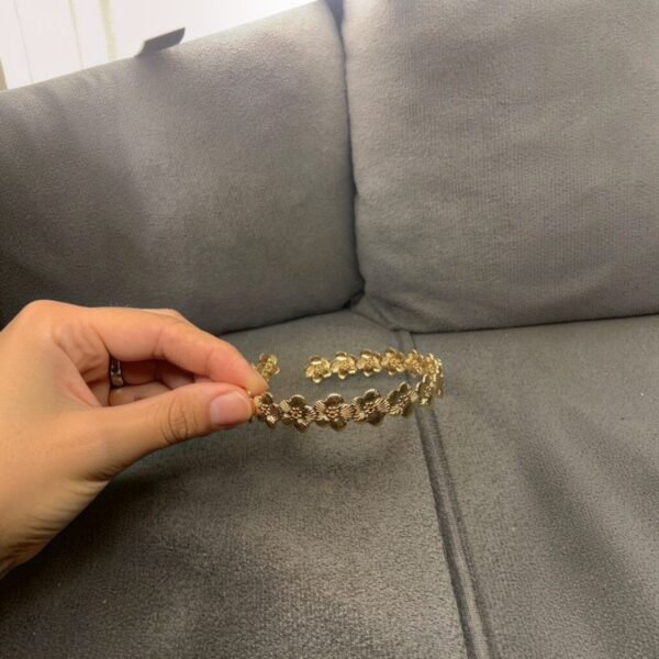 Bracelete Dourado Florzinha - Imagem 2